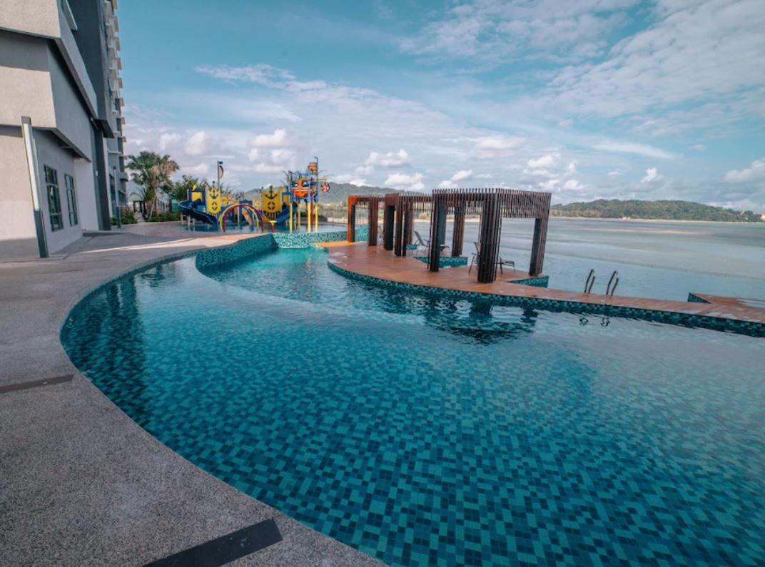 Cozy Seaview Studio At Imperium Residence Tanjung Lumpur Kuantan Buitenkant foto