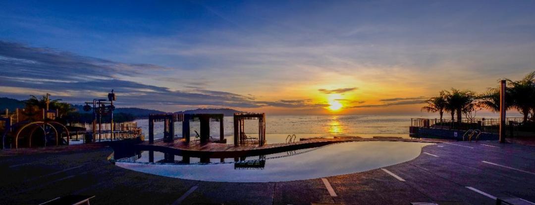 Cozy Seaview Studio At Imperium Residence Tanjung Lumpur Kuantan Buitenkant foto